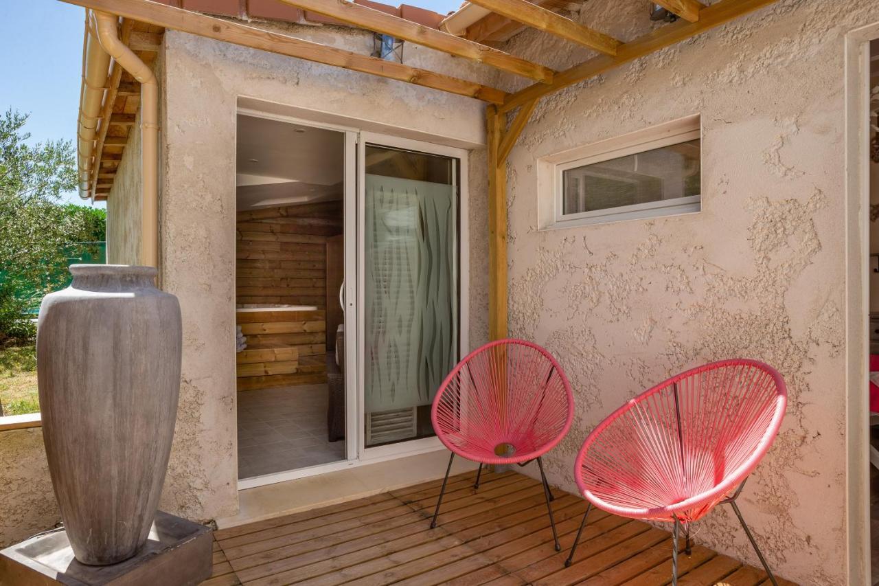 Le Comptoir Des Ecoliers Bed & Breakfast Gemozac Bagian luar foto