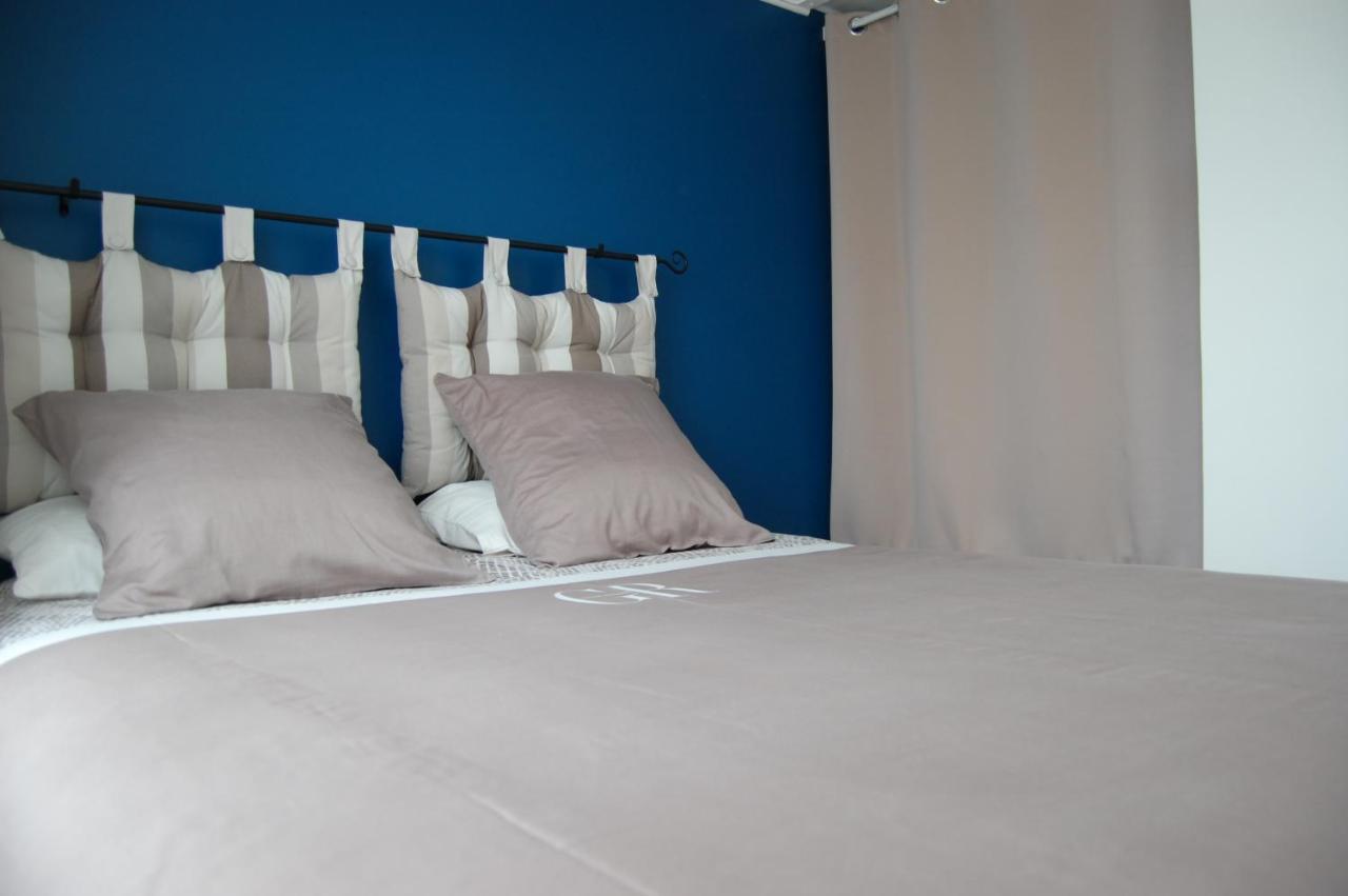 Le Comptoir Des Ecoliers Bed & Breakfast Gemozac Bagian luar foto